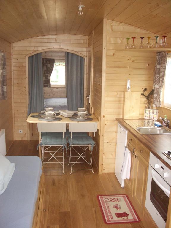 La Ferme Du Chauchix Hotel Ламбал Стая снимка